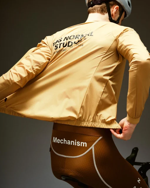 Men's Mechanism Stow Away Jacket SS25 — Camel - Hình ảnh 4